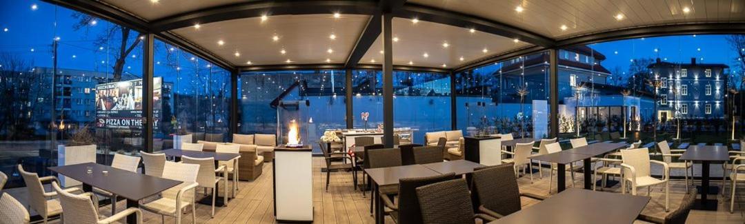 Oak Rooms Oborniki Slaskie Ngoại thất bức ảnh