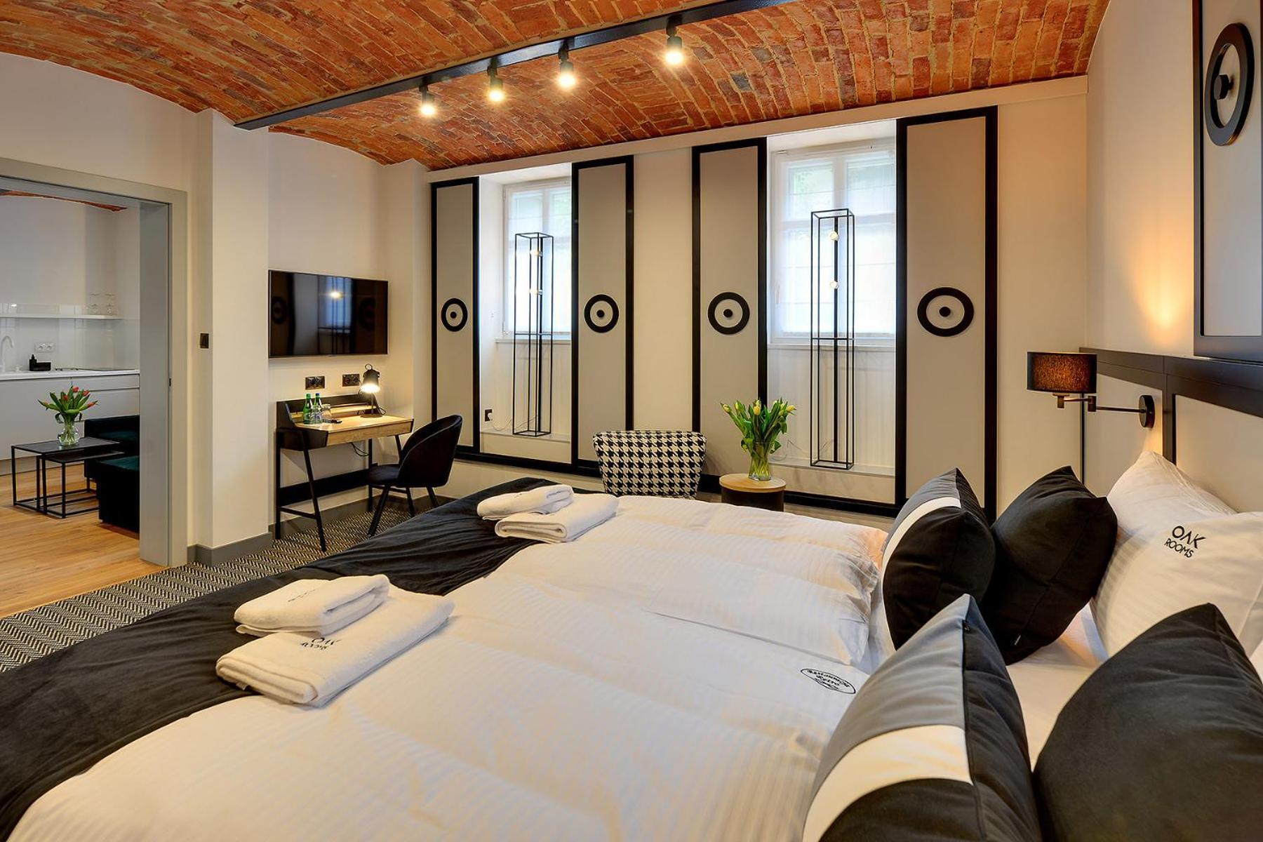 Oak Rooms Oborniki Slaskie Ngoại thất bức ảnh